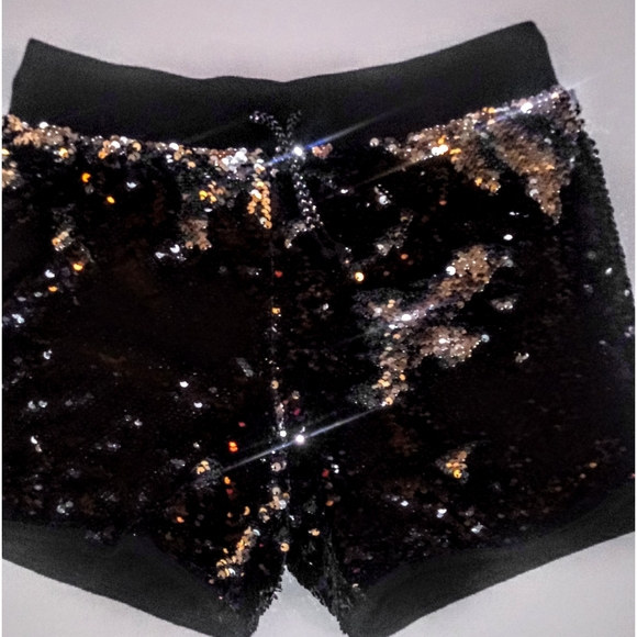 Flip Sequin Drawstring Athletic Style Hotpants - Picture 2 of 4